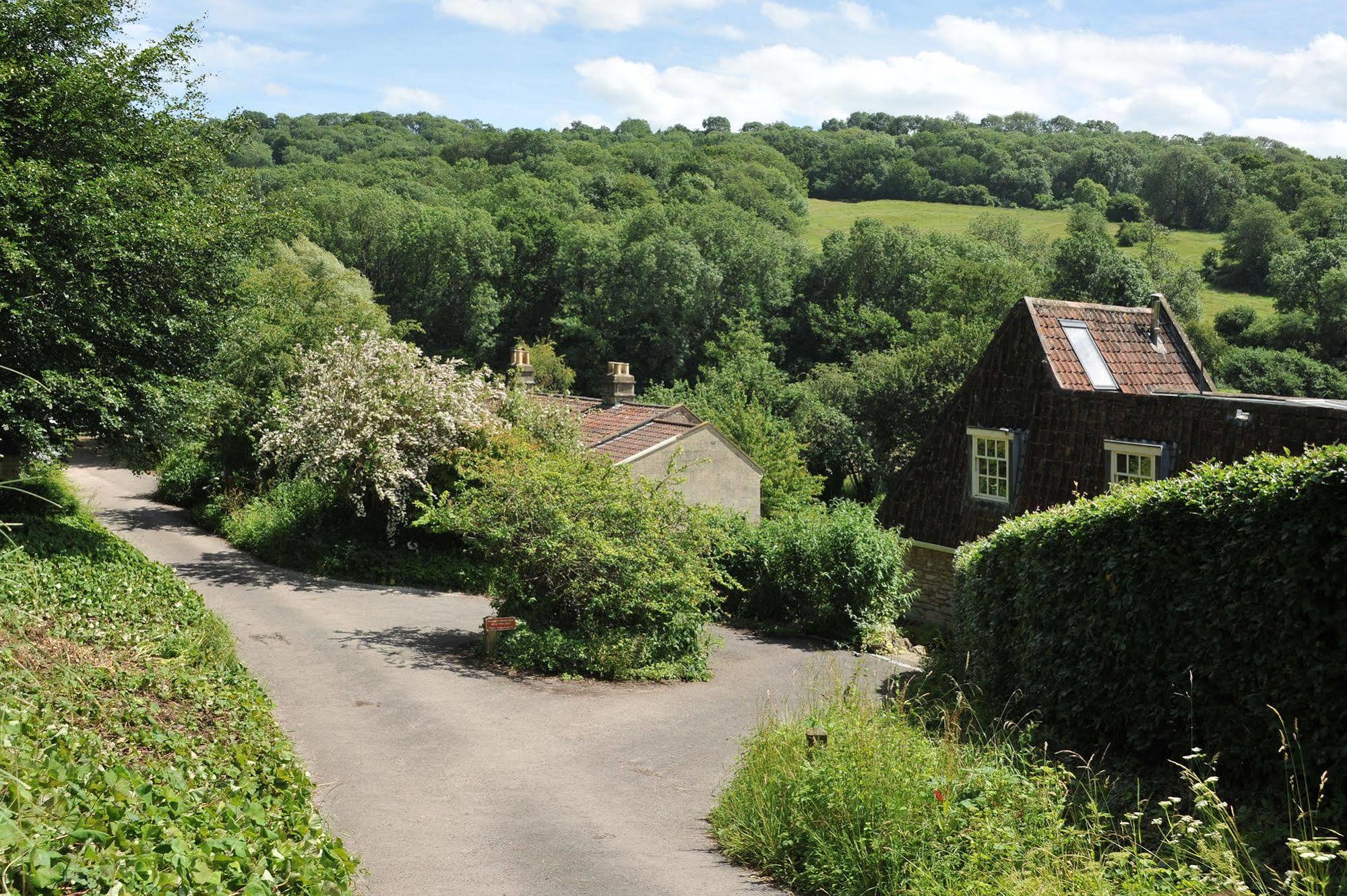 Tucking Mill View- Self Catering Leilighet Bath Eksteriør bilde