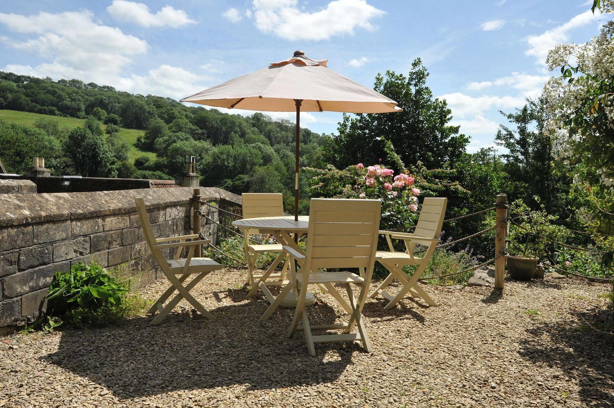 Tucking Mill View- Self Catering Leilighet Bath Eksteriør bilde